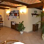 Lusi Hotel 3*