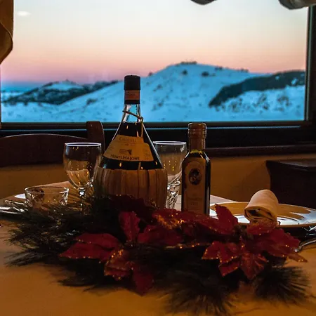 Lusi Отель Рокказаро