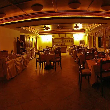Lusi Hotel 3*