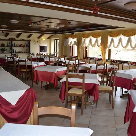Hotel Lusi 3*