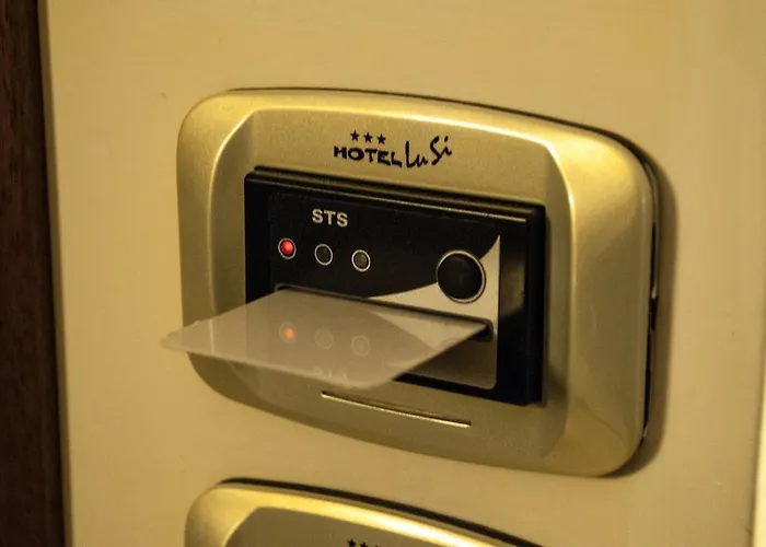 Lusi Рокказаро